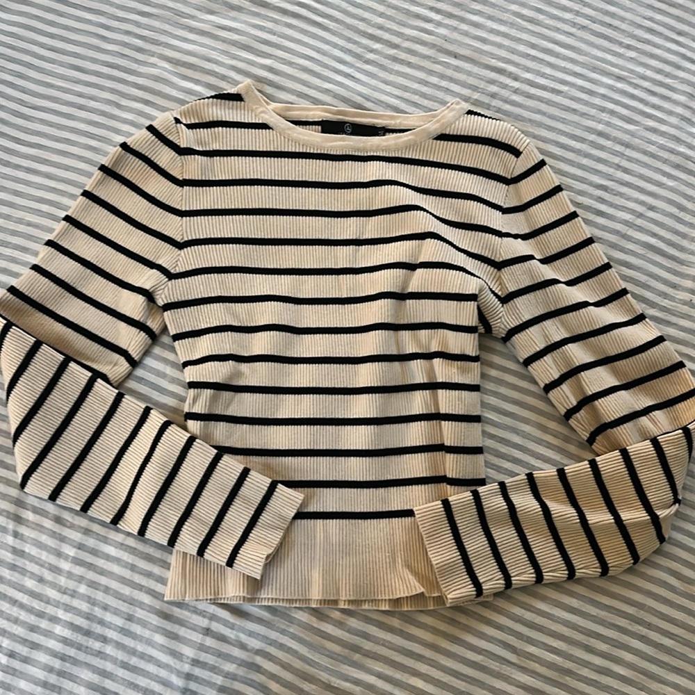 Two piece striped sweater and skirt set size medium - Picture 8 of 10